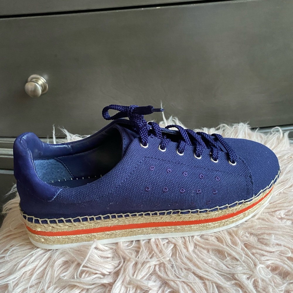 vince camuto tennis shoes